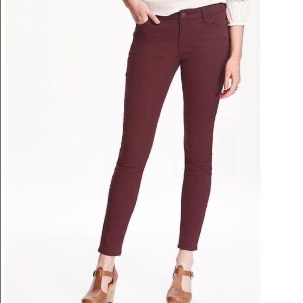 Old Navy RockStar Skinny Jeans - Picture 2 of 9